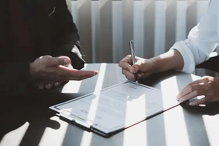 贵阳防水维修合同应包含哪些关键条款? 贵阳防水维修合同应包含哪些关键条款?