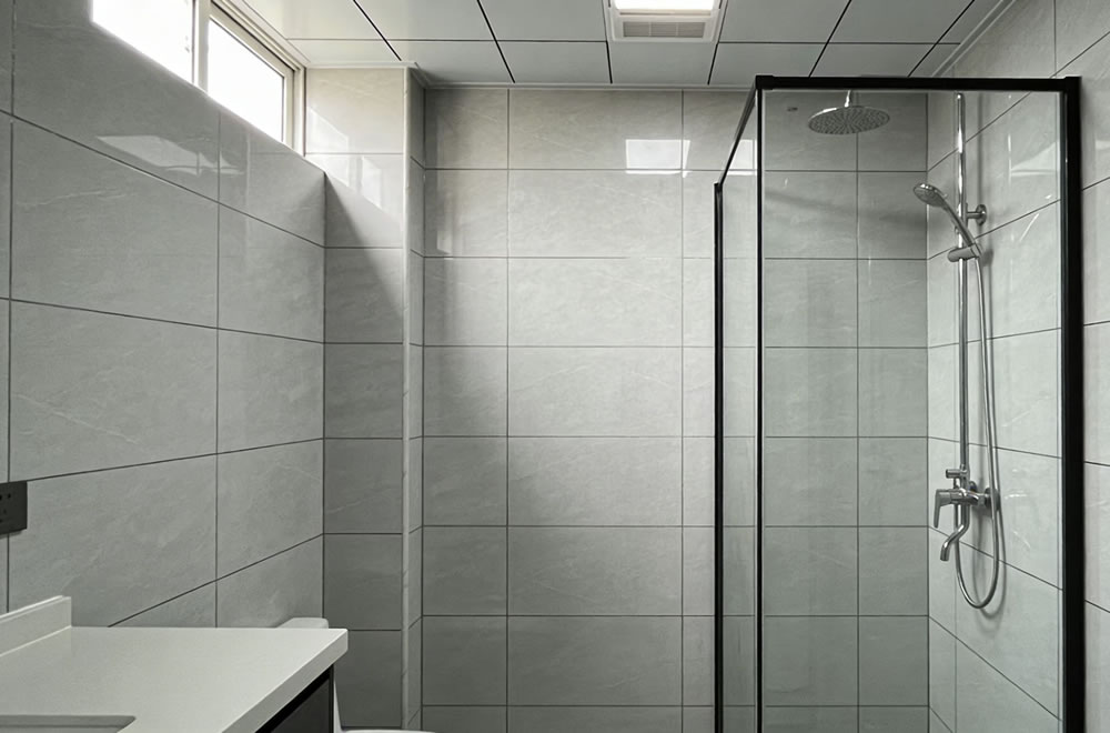 贵阳防水补漏：卫生间门口墙体发泡、烂墙根是什么原因？