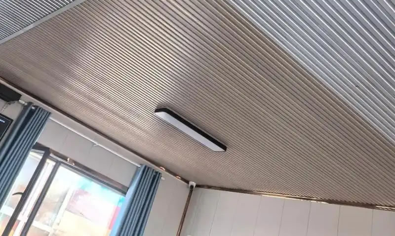 0 0