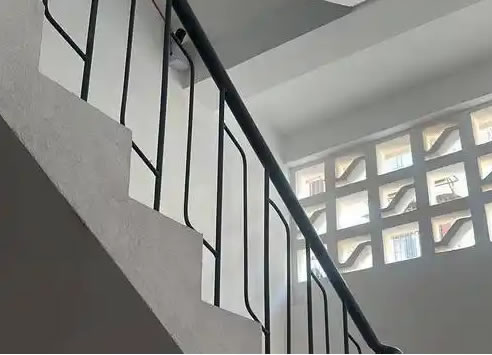 0 0